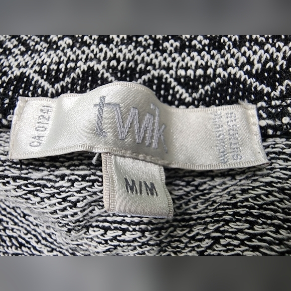 Twik Cotton Knit A-line Pull-on Mini skirt Size Medium NWT - Picture 3 of 6